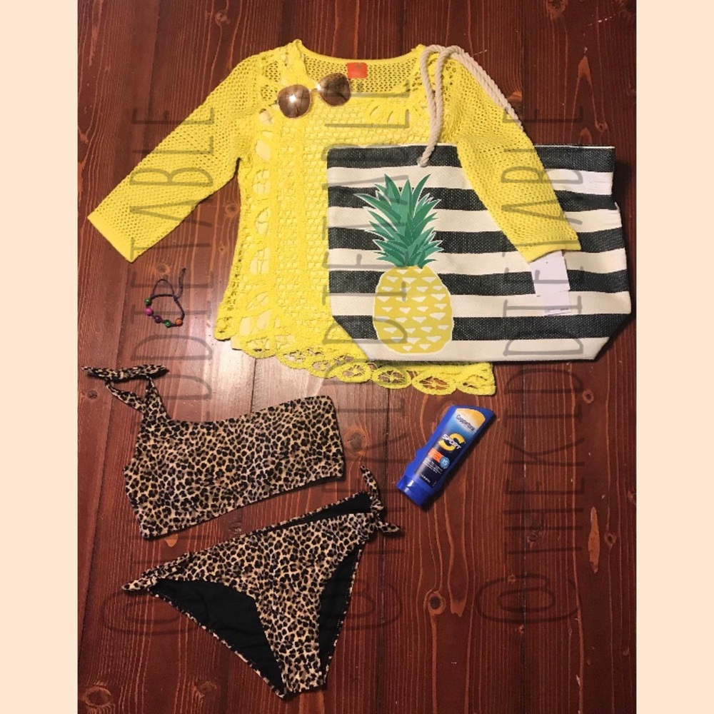 Crochet floral pattern yellow asymmetrical top - Picture 4 of 10